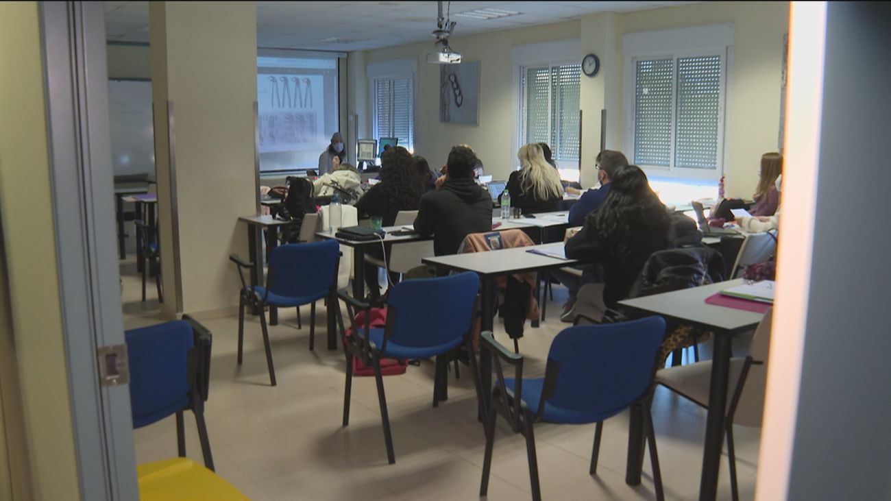 Formar a personas vulnerables para que ayuden a otros a través de su trabajo