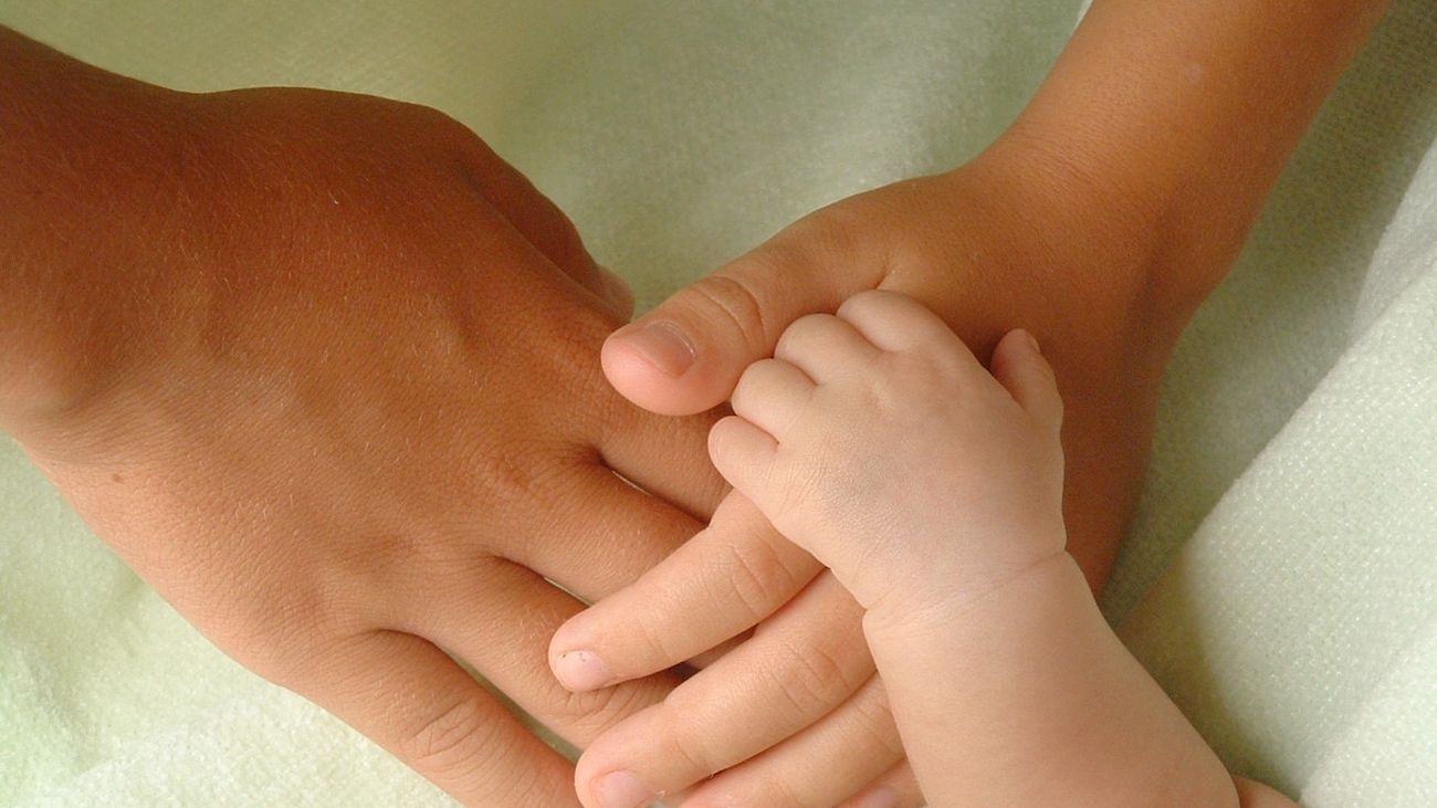 Madrid aprueba nuevas deducciones para fomentar la natalidad