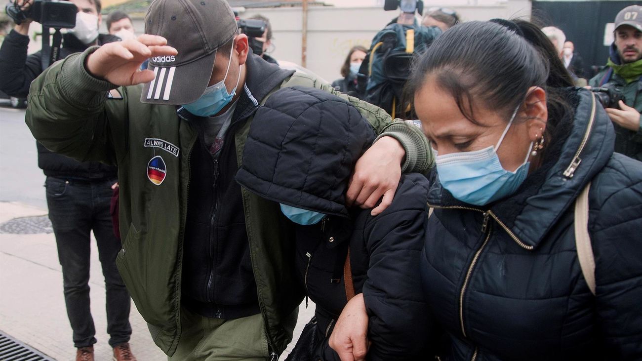 Marineros cerca de la jubilación y jóvenes aprendices, entre los tripulantes del barco gallego naufragado