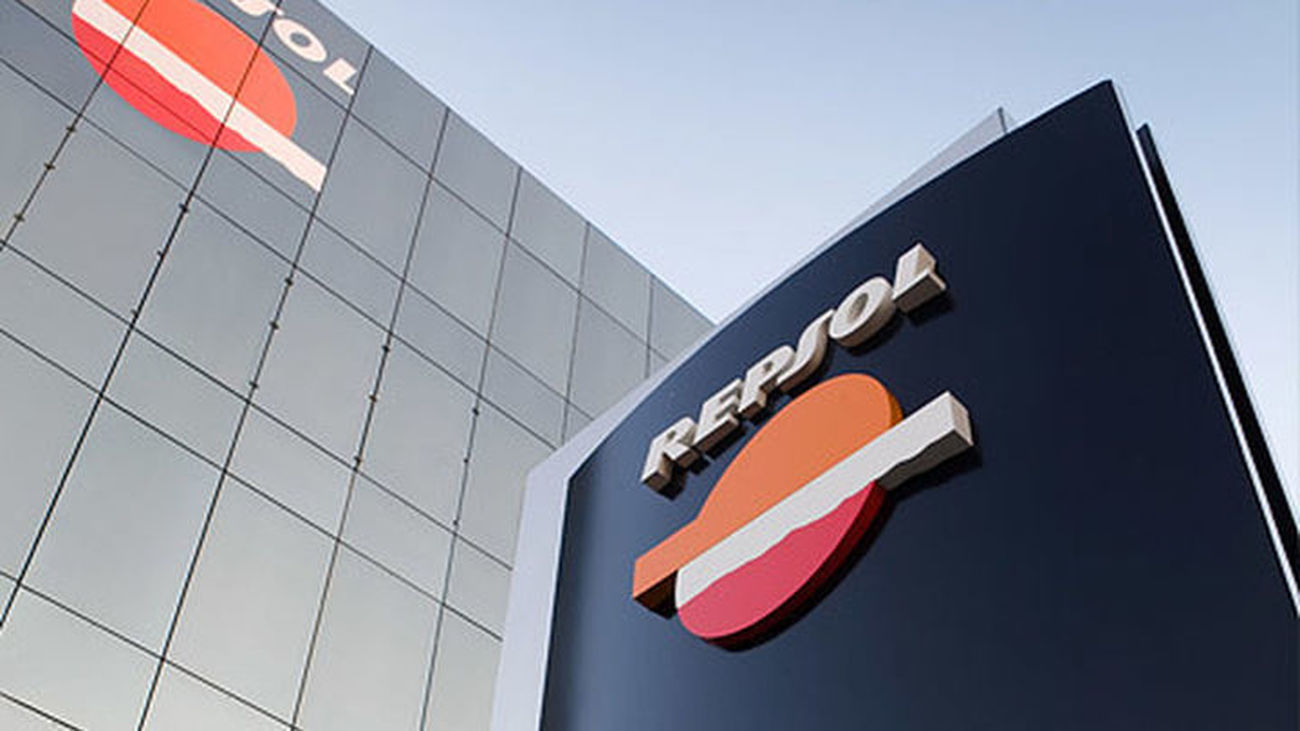 Los empleados de Repsol convocan huelga en todas sus gasolineras en julio y agosto
