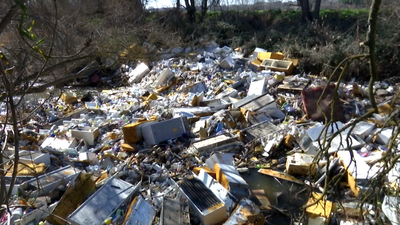 Expedientan a varios municipios madrileños por los residuos arrojados al Guadarrama