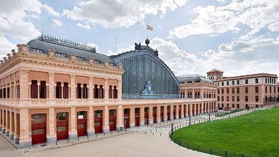 ¿Está de acuerdo con que el Gobierno cambie el nombre de la estación de Atocha por el de Almudena Grandes?