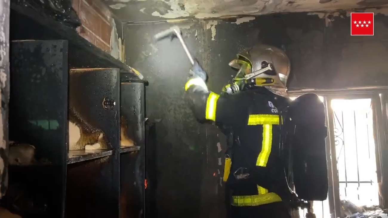 Herido en Getafe un anciano en el incendio de su casa, que estaba llena de enseres