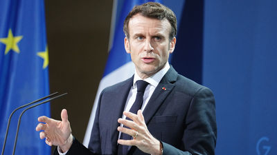 Macron acuerda con Putin trabajar en favor de un alto el fuego en Ucrania