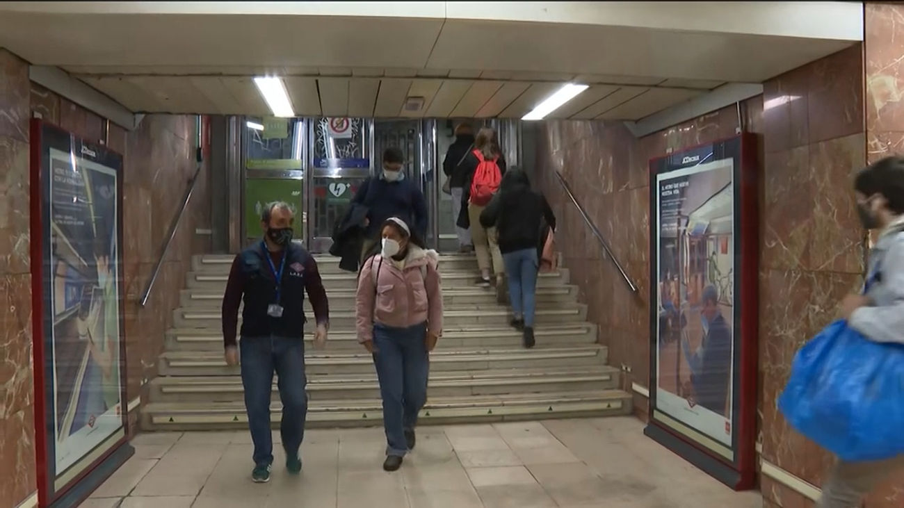 Metro ayuda a moverse en el suburbano a las personas con discapacidad intelectual