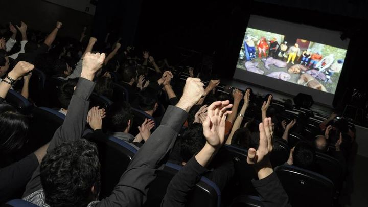 Proyección de una película en CutreCon / CUTRECON