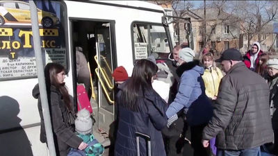 Crece la tensión en la frontera ucraniana con continuas denuncias de violación del alto el fuego