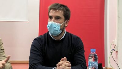 El alcalde de Mejorada del Campo se coge el permiso de paternidad