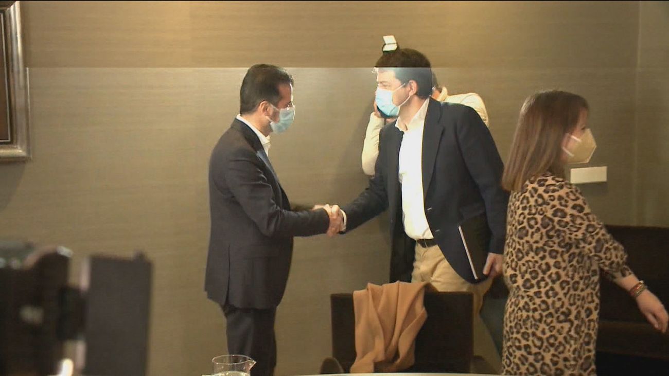 La reunión entre Mañueco y Tudanca acaba en 15 minutos al citar la “corrupción”