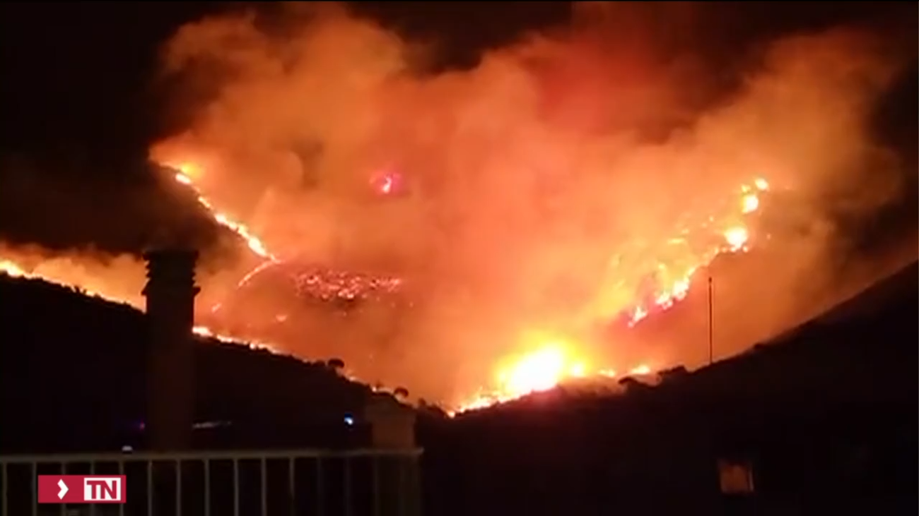 Incendio forestal en Girona: arden 400 hectáreas en Roses