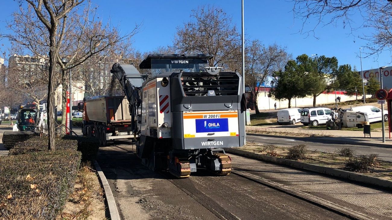 Asfaltado  en la Avenida de Matapiñonera