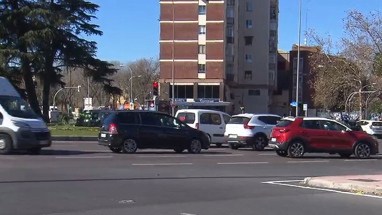 Días de multas en Plaza Elíptica por el acceso indebido de vehículos a la zona de baja emisiones