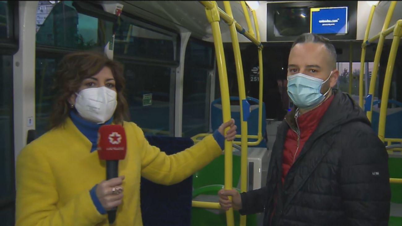 “Mira qué piedra me han tirado y cómo me han dejado el autobús"