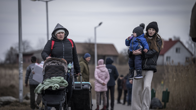 A resguardo de las bombas rusas en el metro de Kiev