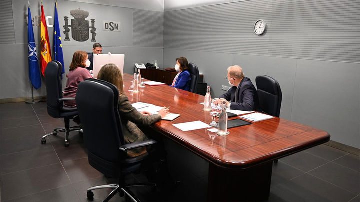 Pedro Sánchez durante la reunión por videoconferencia con los líderes de la OTAN / EFE