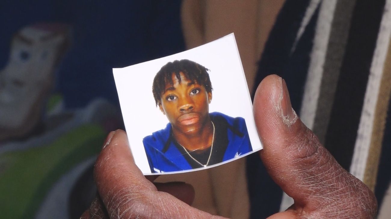 La desesperación de Amadú, un vecino de Móstoles, por su hijo que está en Ucrania: "Que termine esto pronto"