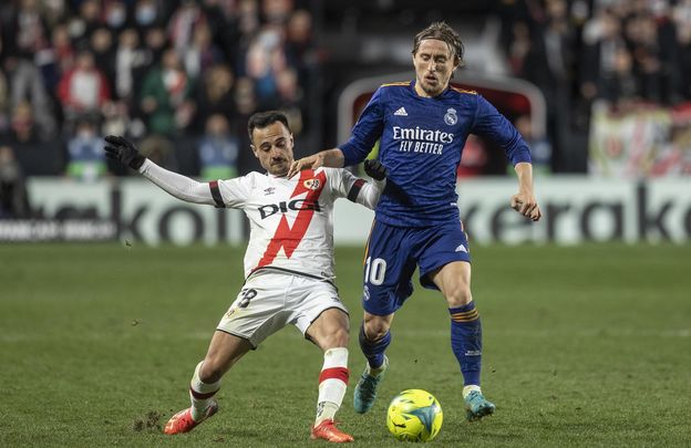 Modric ante el Rayo Vallecano / EFE