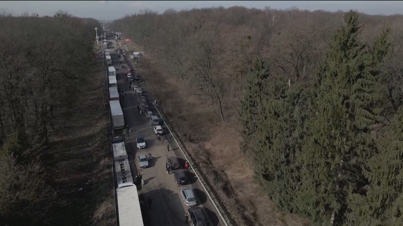 Más de 150.000 ucranianos dejan su país huyendo de la guerra