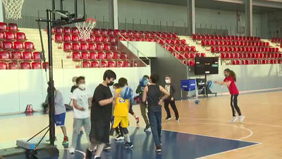 El barrio de San Fermín ya tiene su escuela de baloncesto