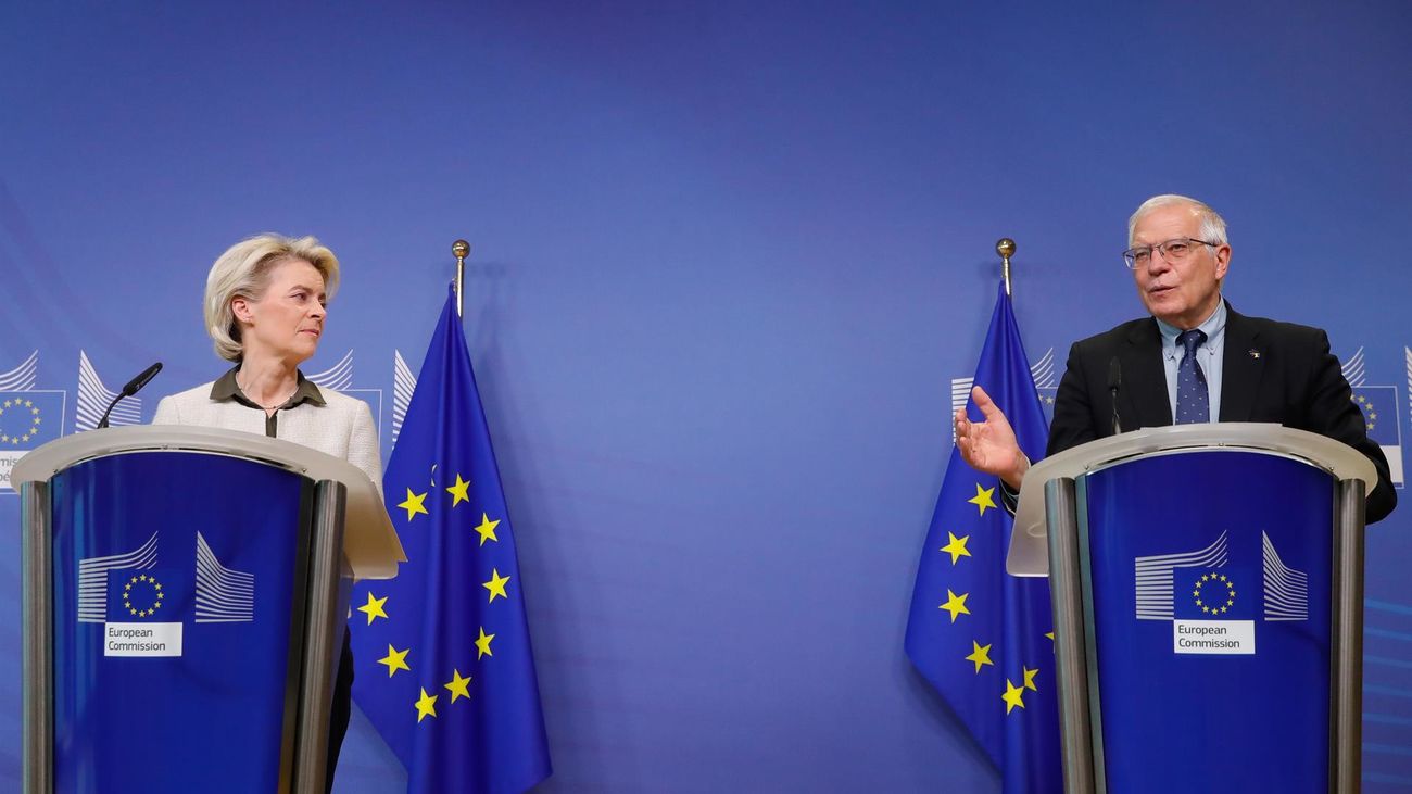 La presidenta de la Comisión  Europea, Ursula von der Leyen y el Alto representante de la Unión Europea para Asuntos Exteriores, Josep Borrell