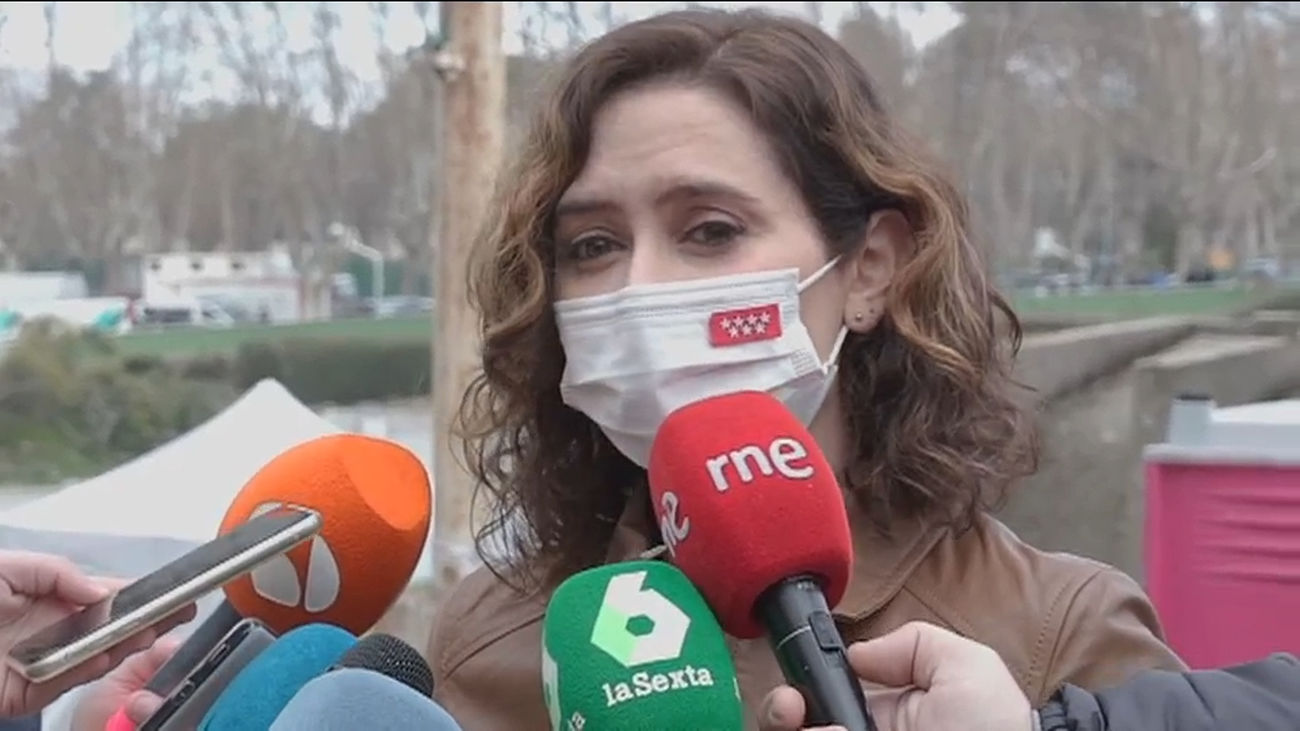 Ayuso ofrece todo su apoyo a los ucranianos en Madrid