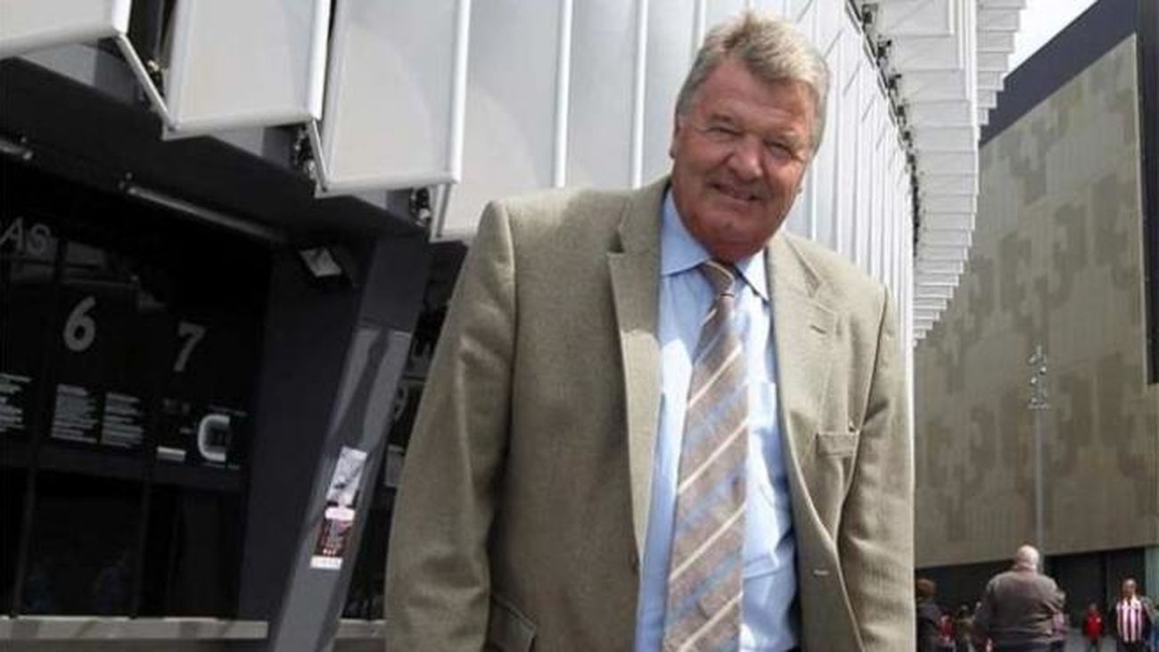 El Real Madrid envía un mensaje de ánimo a Toshack, en la UCI por covid