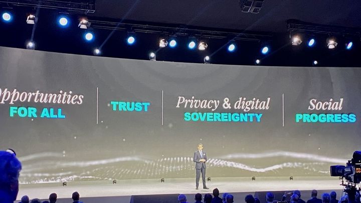 El presidente de Telefónica y de la GSMA, José María Álvarez-Pallete en el MWC22 / REDACCIÓN