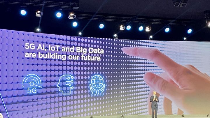 Alvarez-Pallete, presidente de Telefónica y de la GSMA en el MWC22 / REDACCIÓN