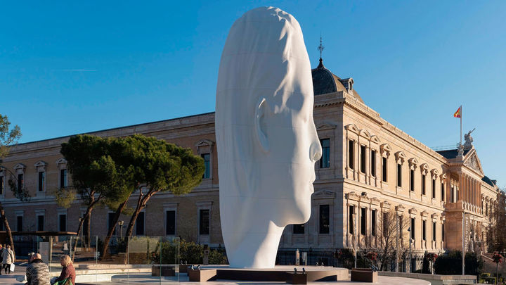La escultura 'Julia' en la Plaza de Colón / ARCHIVO