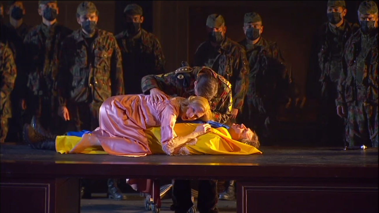 Solidaridad con Ucrania en el Teatro Real