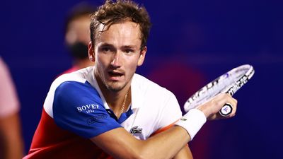 Medida histórica: Wimbledon prohíbe competir a los tenistas rusos y bielorrusos, entre ellos Medvedev