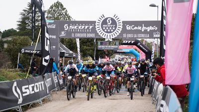 Un total de 500 ciclistas participan en el Rally de los Embalses de Galapagar