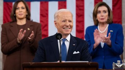 El desconcertante discurso de Biden sobre Rusia: Desde el "a por él" a "¿creen que los ciervos llevan chalecos antibalas?"