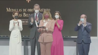 Los Reyes entregan en Pamplona las medallas de oro a las Bellas Artes 2020