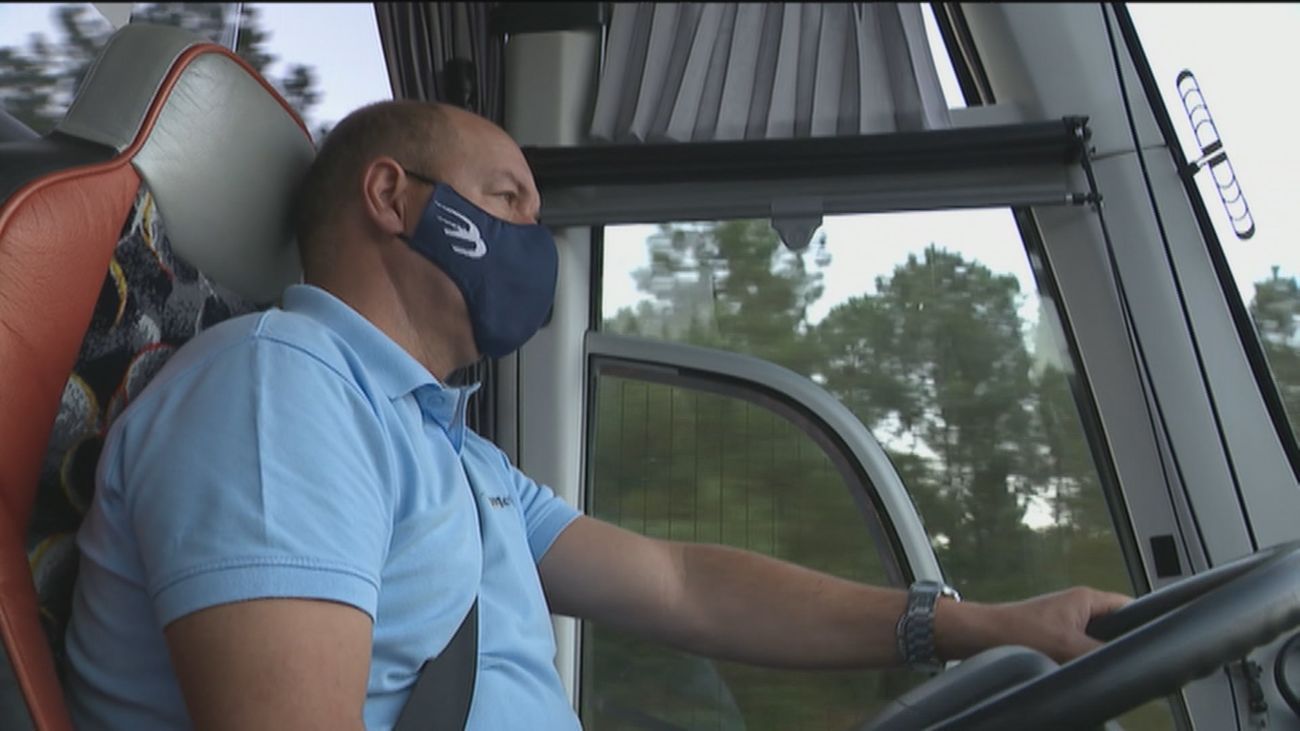 Se buscan conductores de autobús