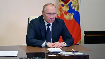Putin pide a sus vecinos de Europa "no agravar la situación ni imponer limitaciones"