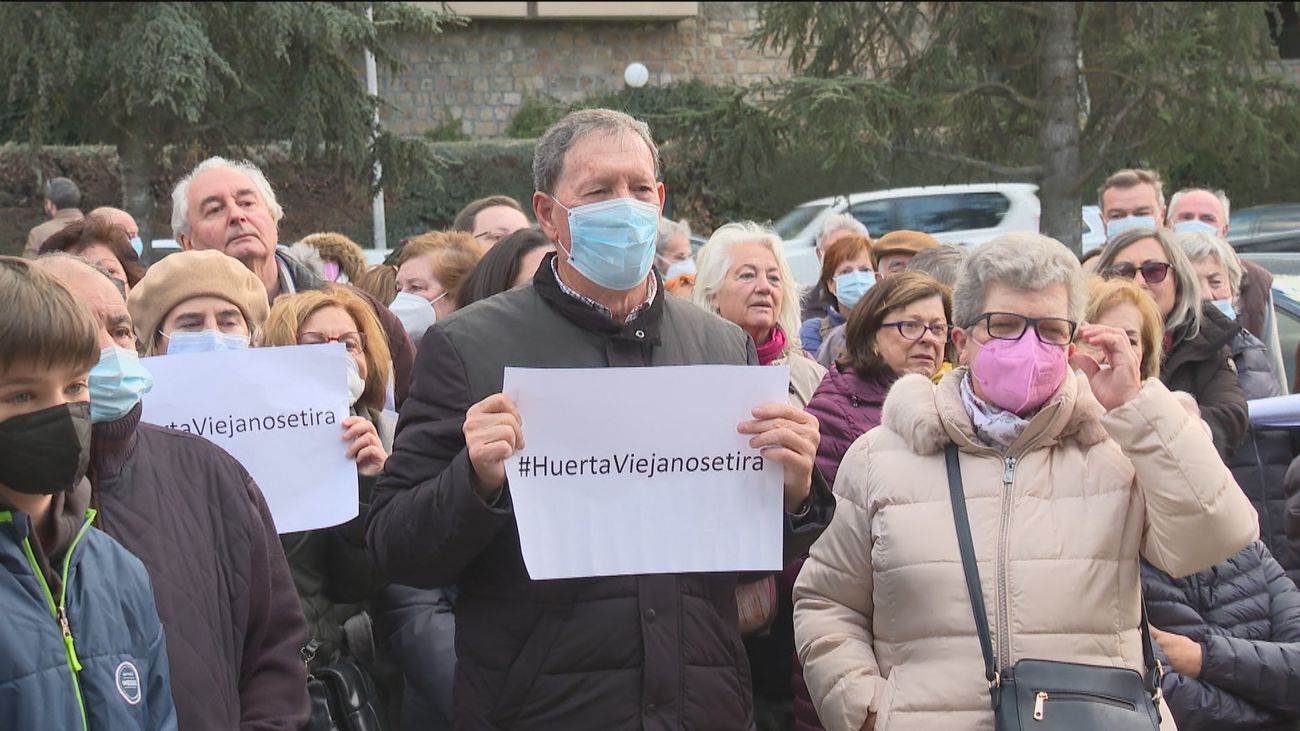 Manifestación en Majadahonda para 'defender'  el polideportivo Huerta Vieja