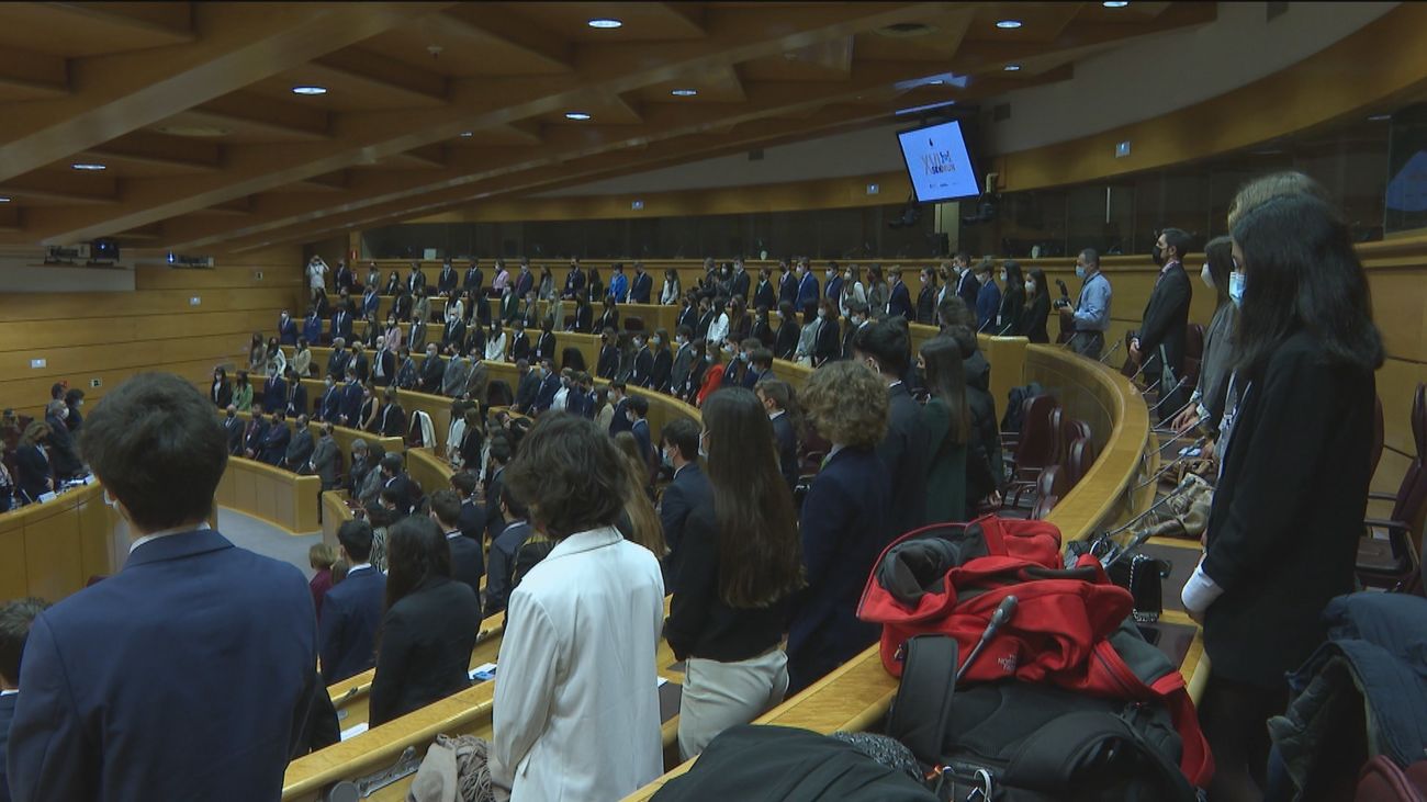 Los jóvenes debaten sobre la guerra de Ucrania en el Senado