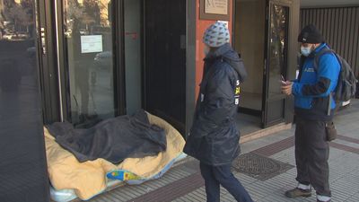 La ruta solidaria del Samur Social por las calles de Madrid para personas sin techo