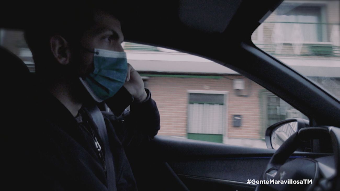 Una cámara oculta para denunciar el uso del móvil al volante