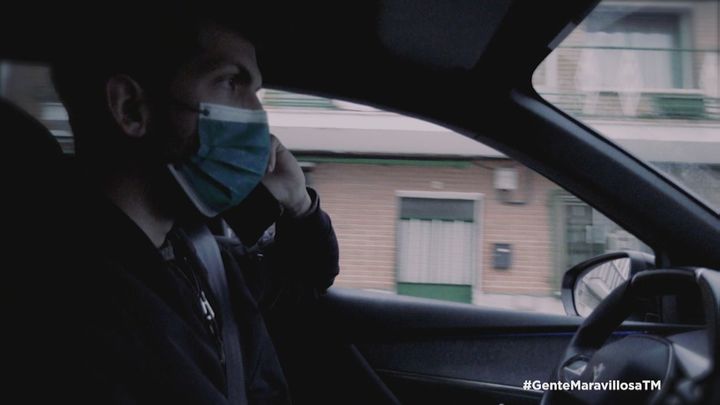 Una cámara oculta para denunciar el uso del móvil al volante