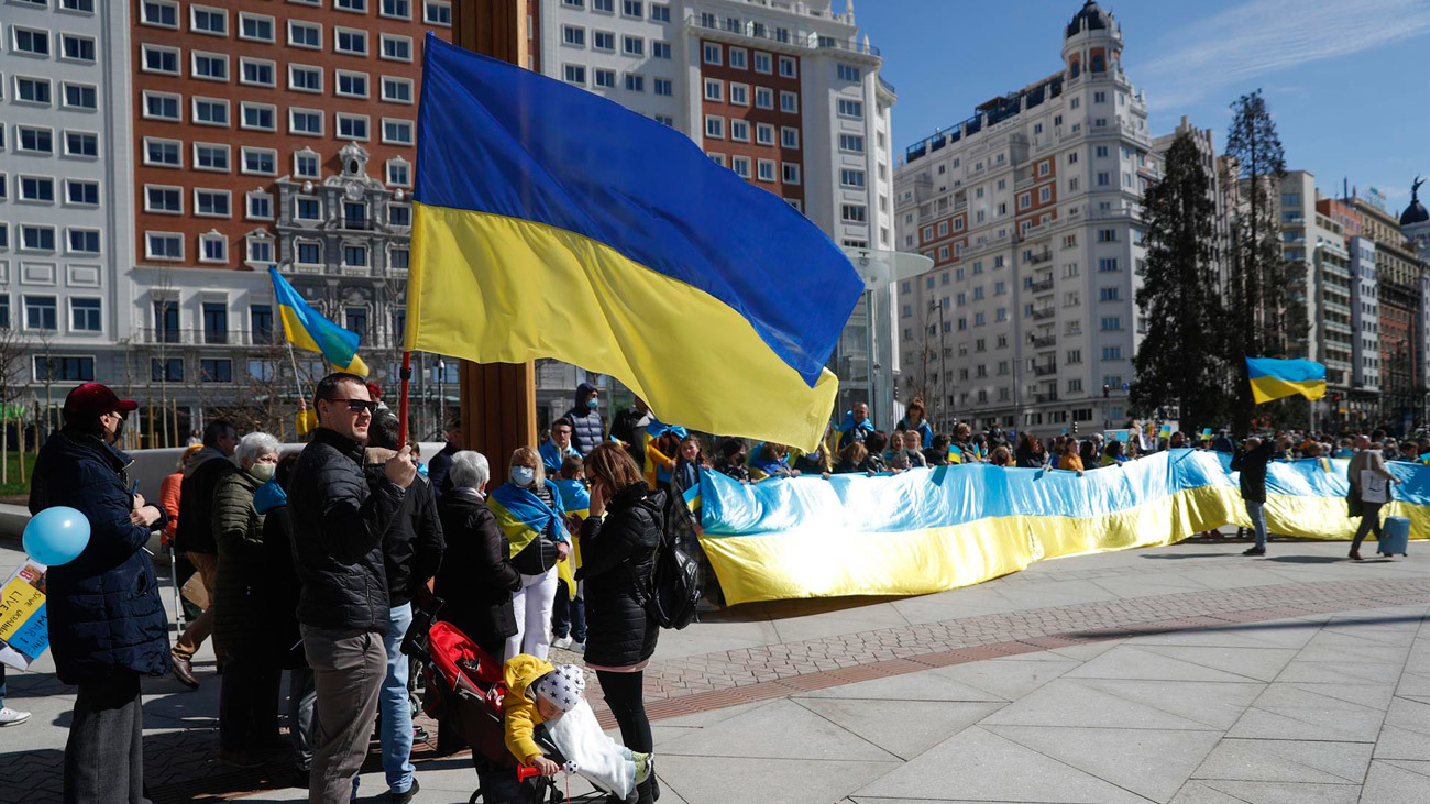 Concentración en apoyo a Ucrania celebrada este domingo en las proximidades de la Plaza de España en Madrid