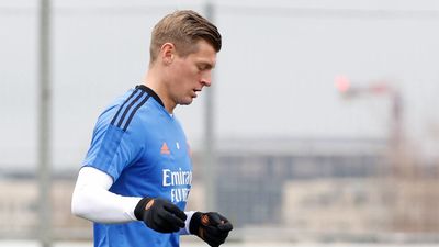 Kroos comienza a probarse sobre el césped