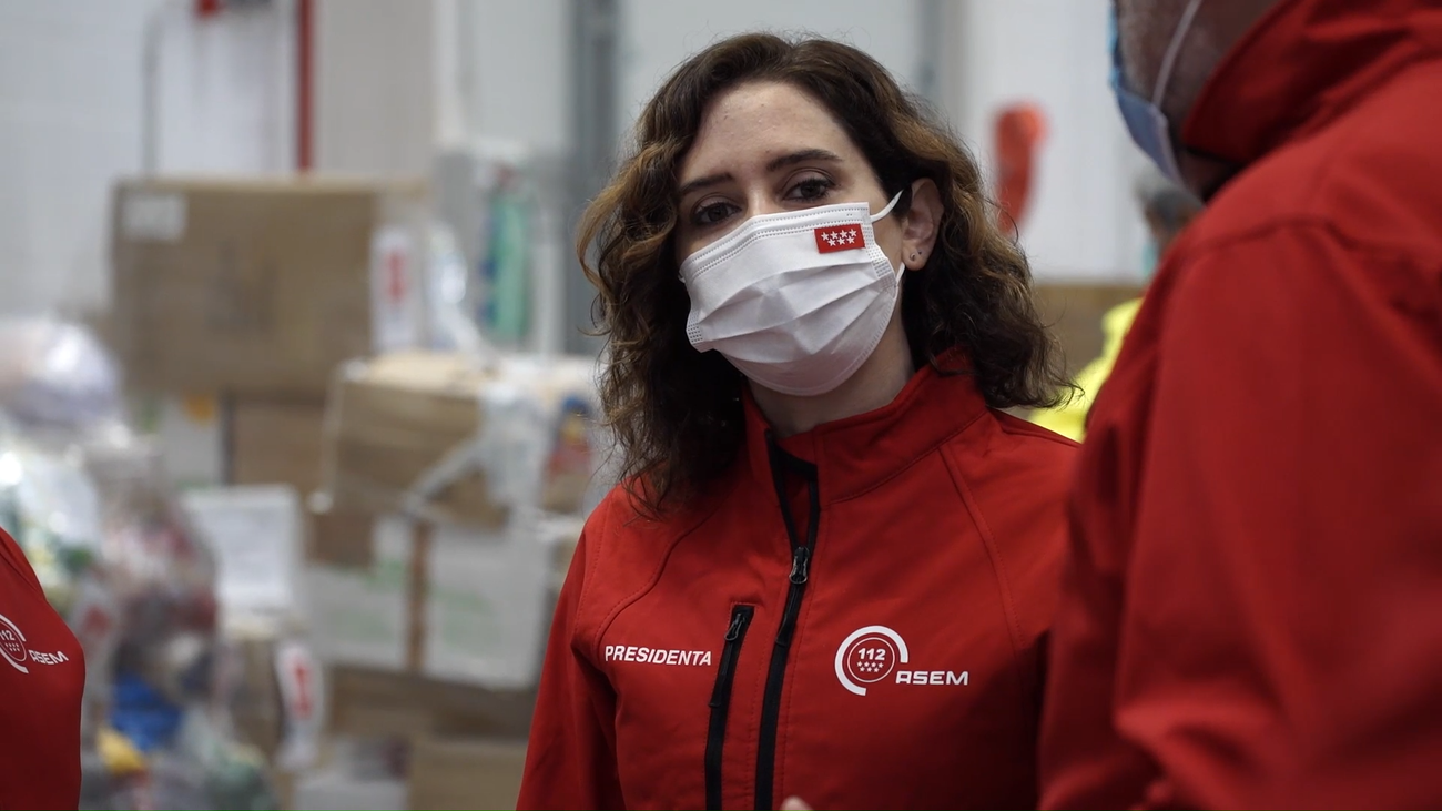 Ayuso ofrece a los ucranianos camas en hospitales, vacunas, abono transporte y plazas en colegios y en residencias de Madrid