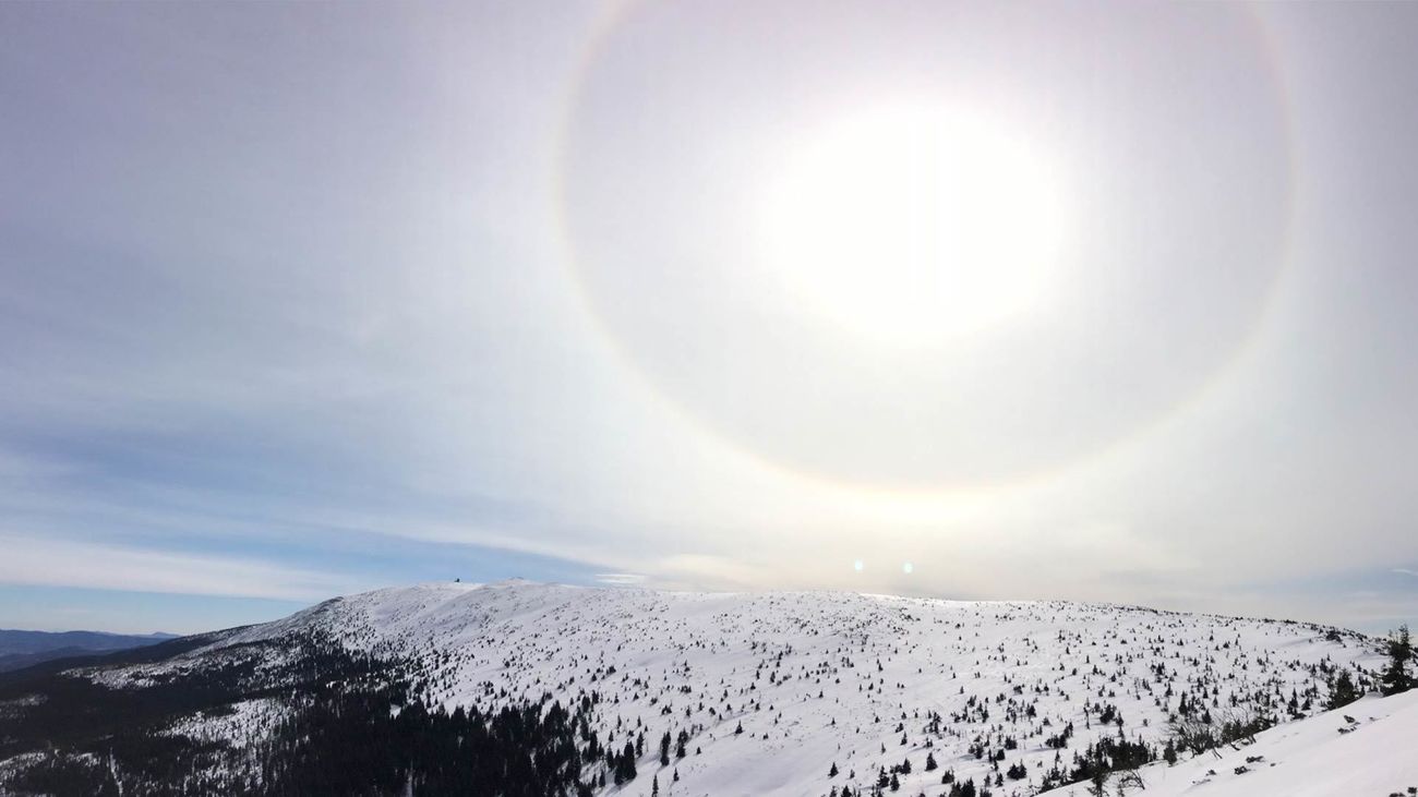Así es un halo solar: cuando el sol se pone un anillo
