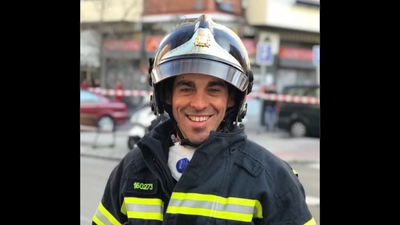 Los bomberos de Madrid rinden homenaje a 'Julianin'