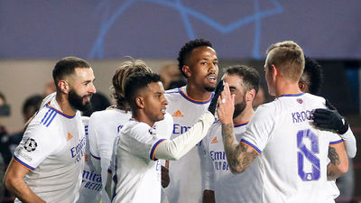 Kroos, Valverde y Asensio, titulares ante el Paris Saint Germain