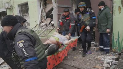 Zelensky acusa a Rusia de bombardear un hospital infantil al sur de Mariupol