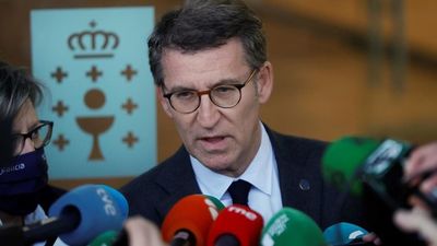 Feijóo asegura que su objetivo es "recuperar la centralidad"  y a muchísimos votantes de Vox