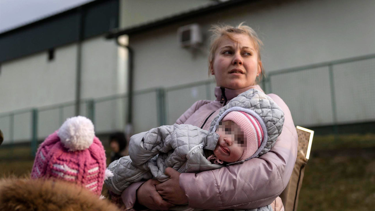 Grupos de ciudadanos organizan caravanas humanitarias hacia Ucrania